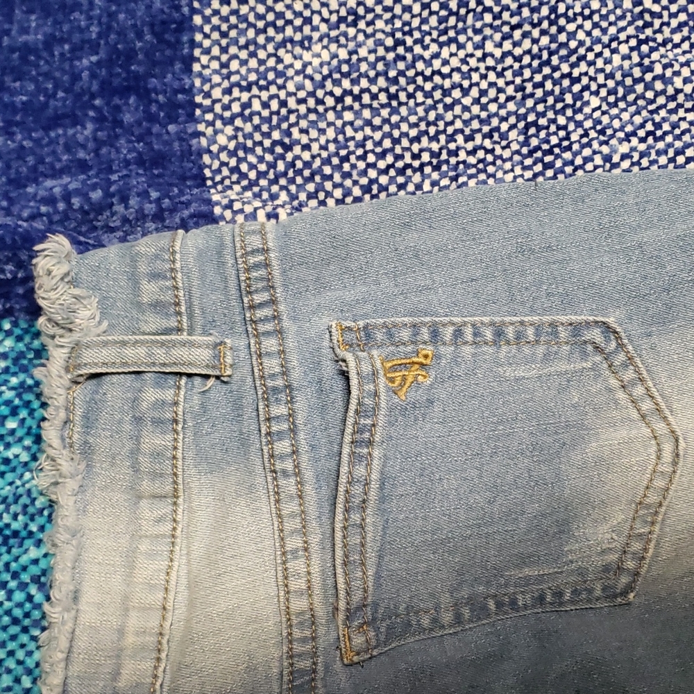VIP JEANS - Picture 5 of 5